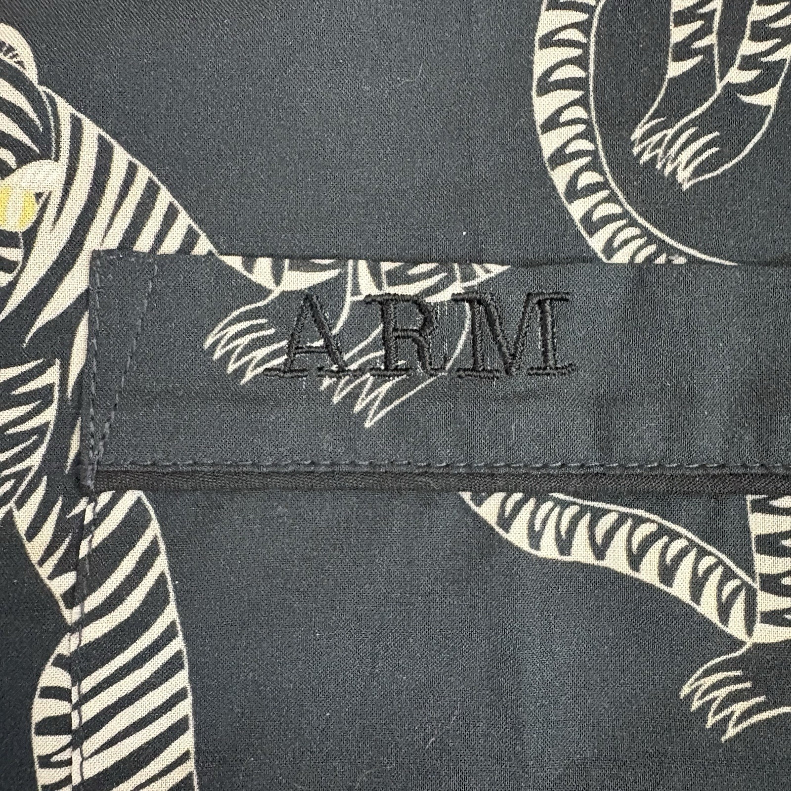 Desmond Dempsey Pajamas Top Mens Xl Sansidio Tiger Print New Nwt — image 5 of 8